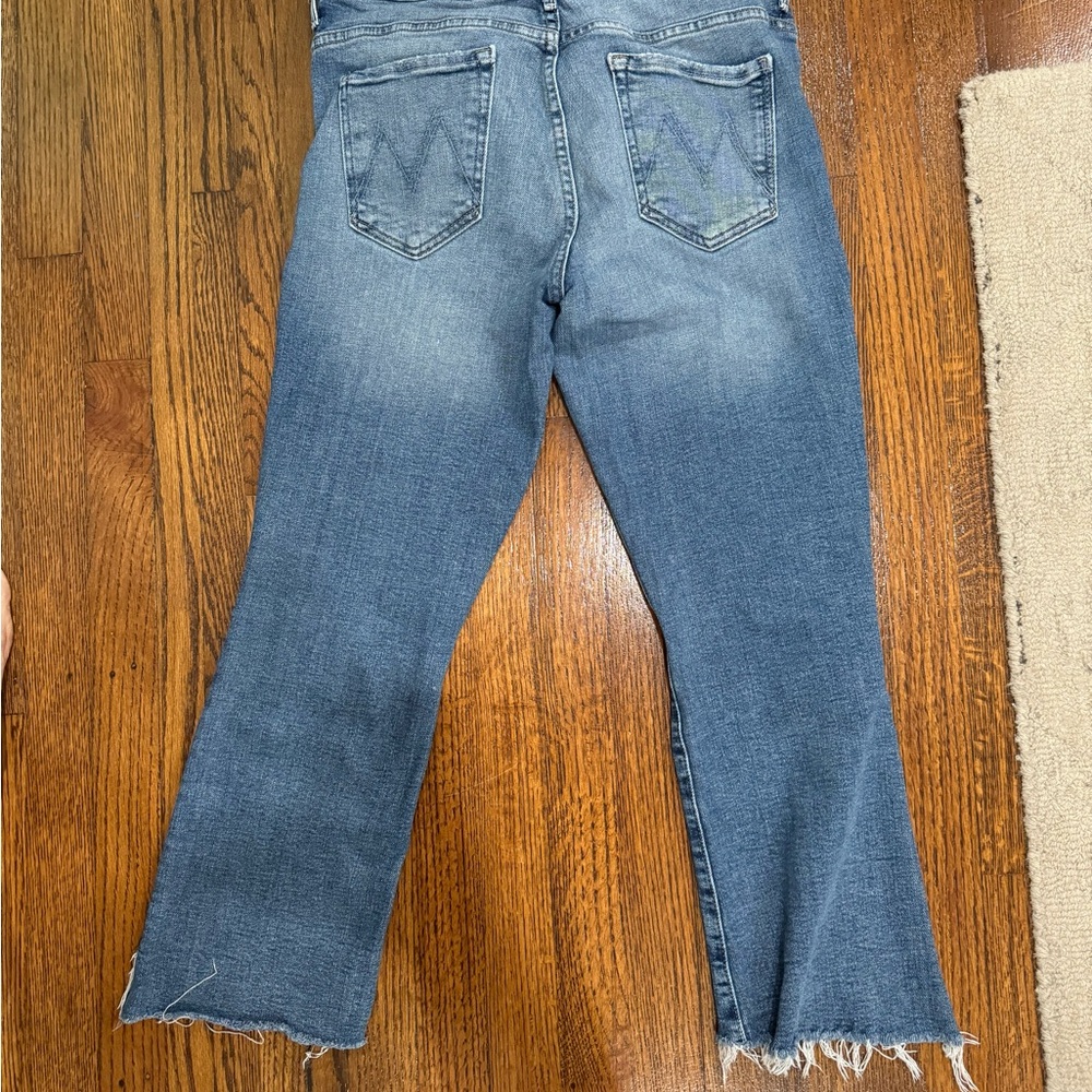 MOTHER Light Blue Frayed Hem Ankle Crop Jeans - Picture 4 of 4